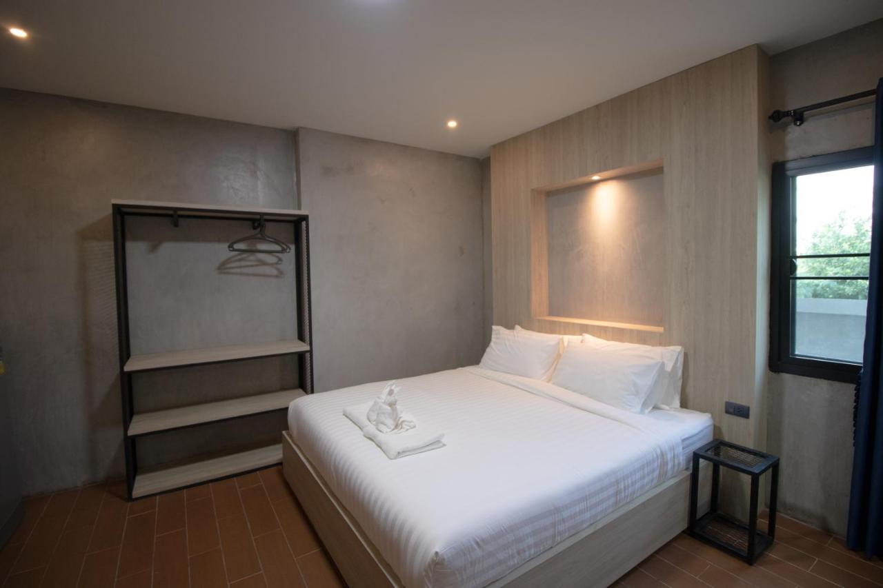 Rabbit Hotel Phimai Exterior photo
