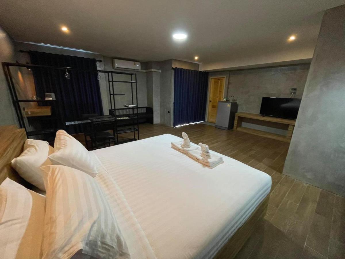 Rabbit Hotel Phimai Exterior photo